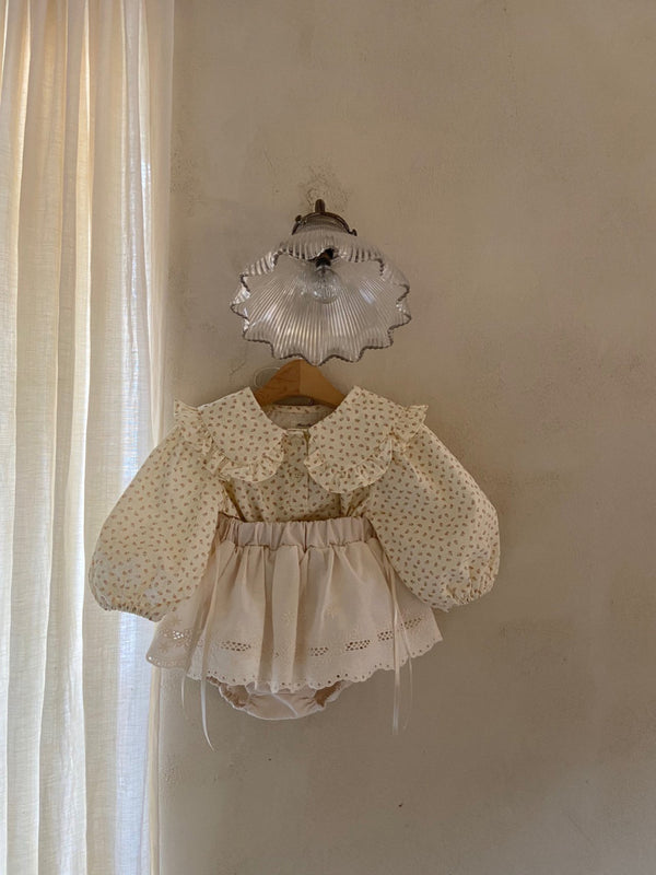 Wide Frill Neck Baby Blouse_Small Floral
