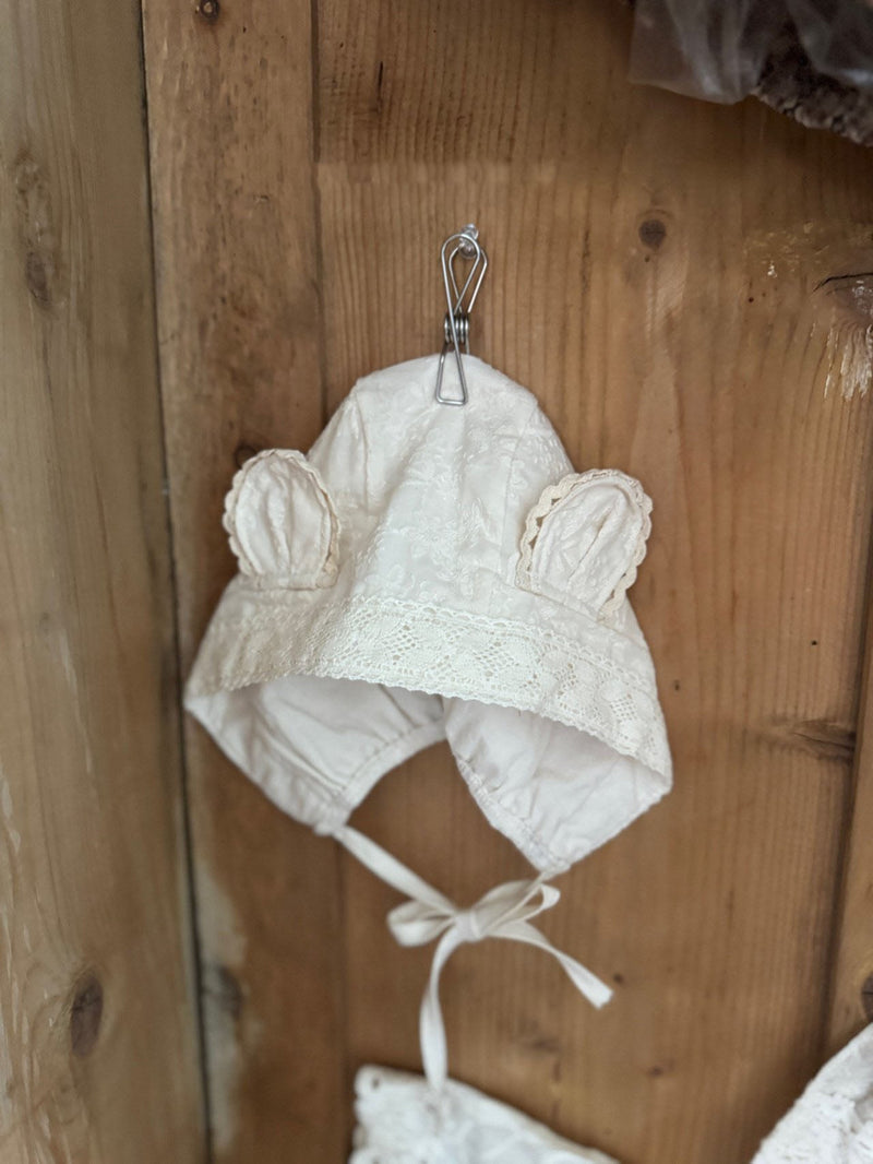 Teddy Bear Lace Bonnet