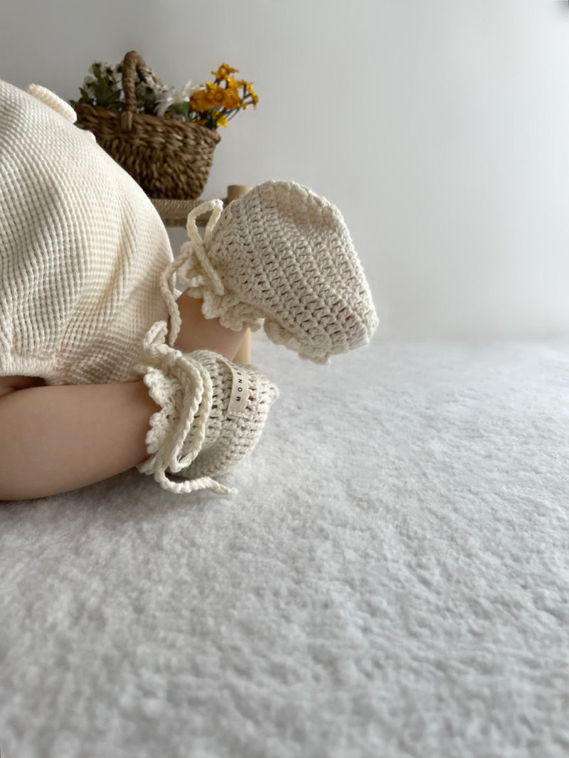 Monbebe Handmade Newborn Booties_2Colours