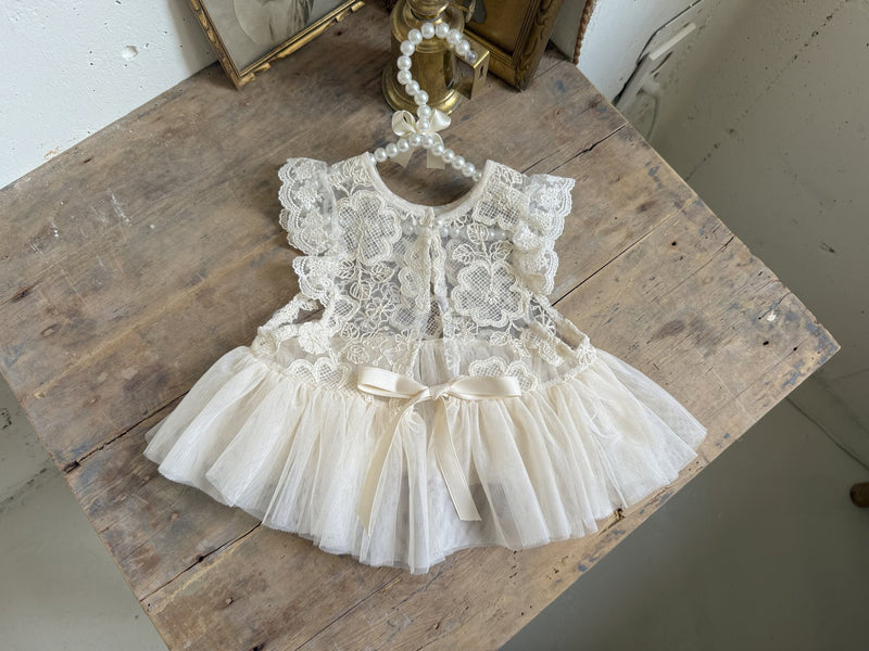 Ange Lace Vest