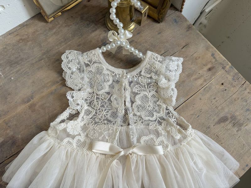 Ange Lace Vest