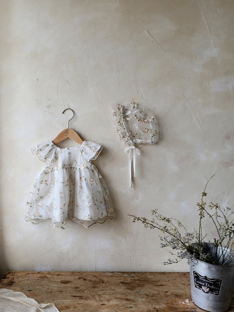 Emily Embroidery Dress & Bonnet Set_ White