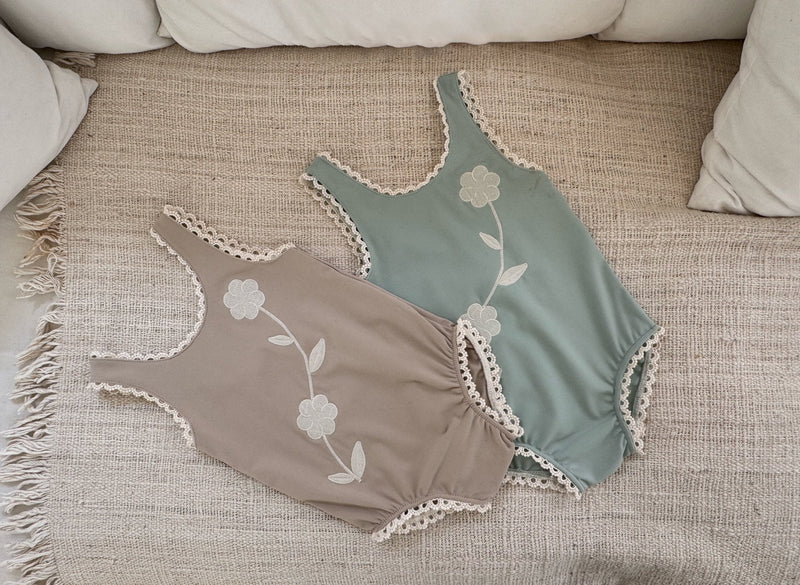 Daisy Swimsuit _2 Colours