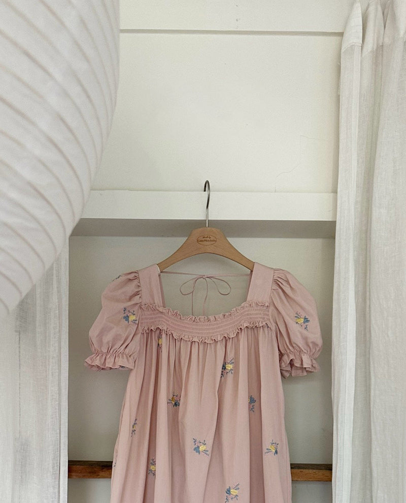 Latte Eembroidery Adult Dress_ Pink