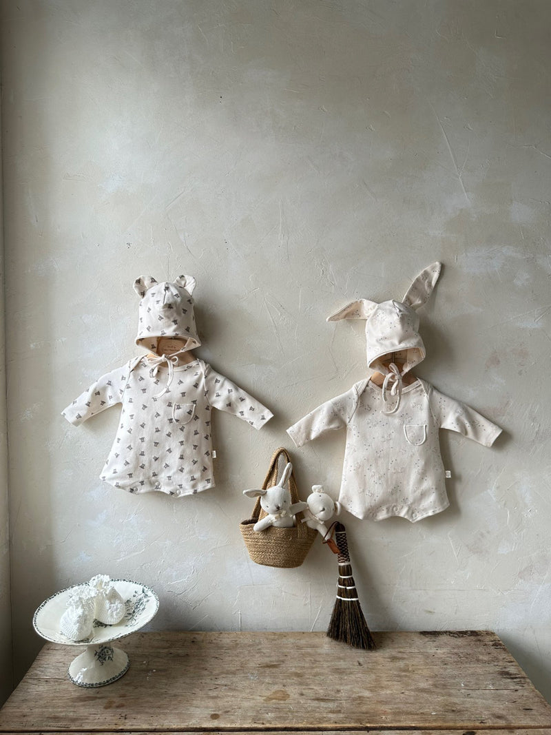 Monbebe Printed Suit and Bonnet Set from Newborn Size _Bear Prints