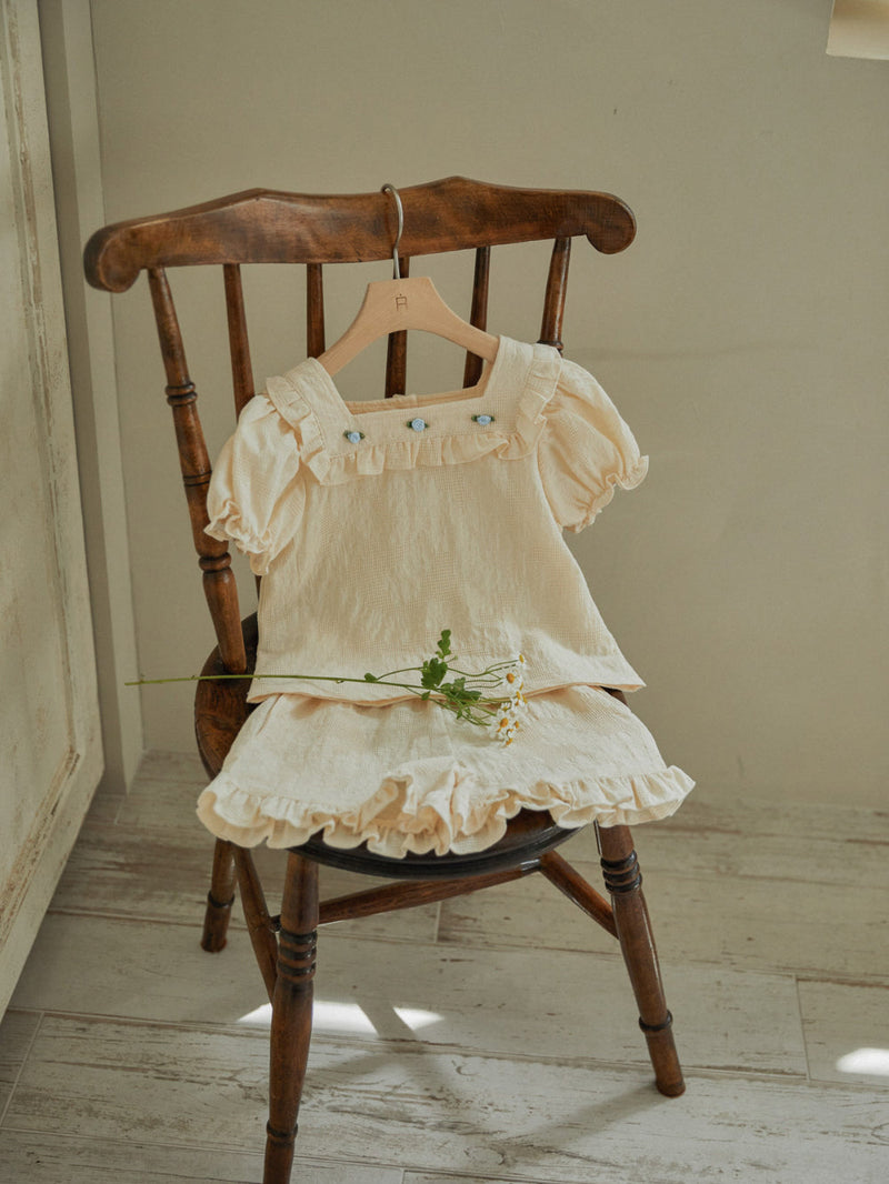 Rose Frill Blouse & Shorts Set _Beige