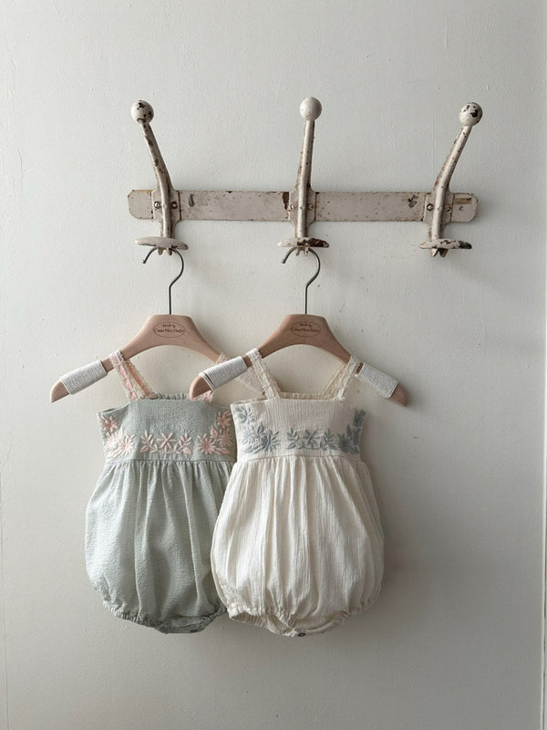 Aria Embroidery Romper _Cream