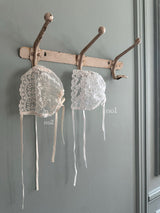 Lace Laura Bonnets _2Types