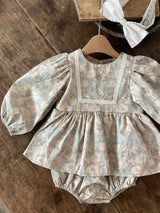 AN Vintage Floral Dress Romper