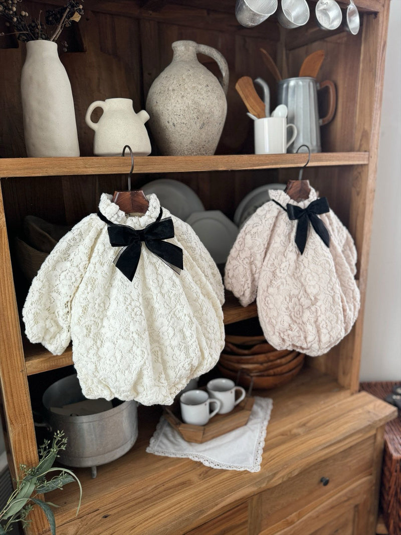 Lace Ribbon Romper _Cream