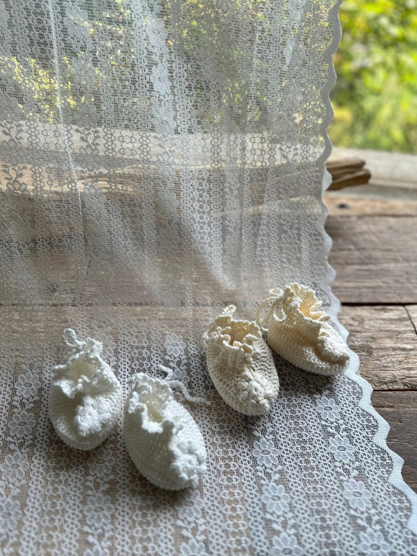 Monbebe Handmade Newborn Booties_2Colours