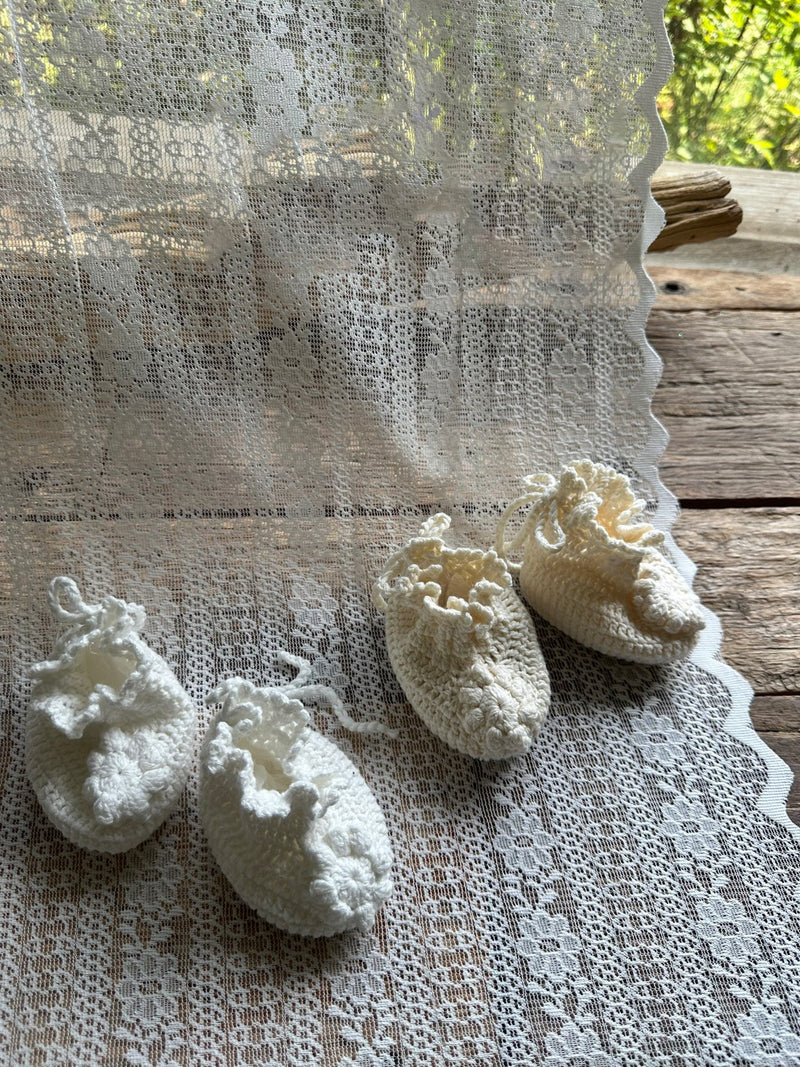 Monbebe Handmade Newborn Booties_2Colours