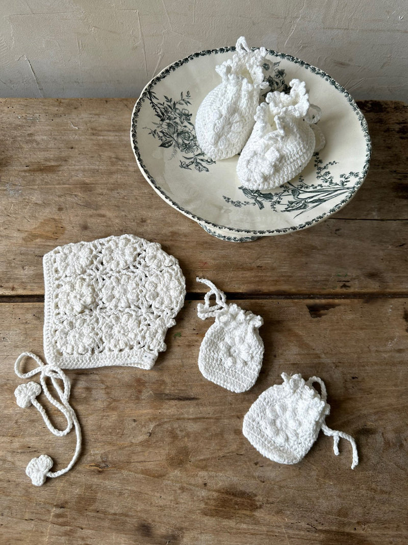 Monbebe Handmade Newborn Booties_2Colours