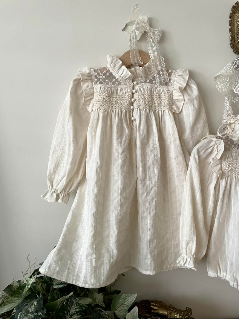 cream smock dress Beige Pink Floral for Babies A pretty Young woman in a Size:EU  47  | US13    | UK12    | 12AUS   |  Foot Length: 295 cm Agatha
