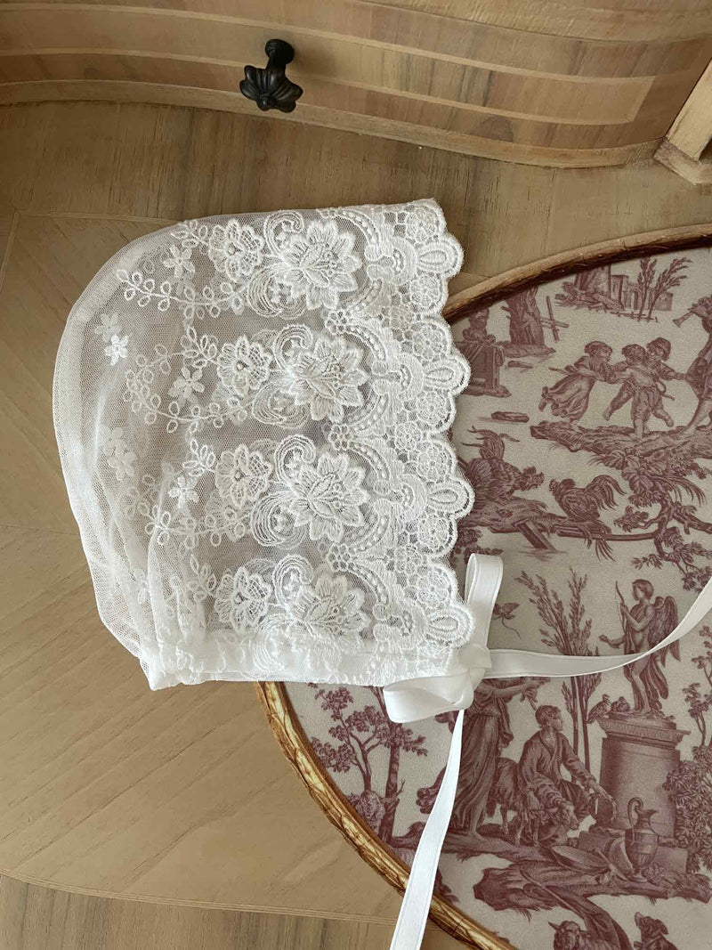 Whtie Lace Floral Bonnet